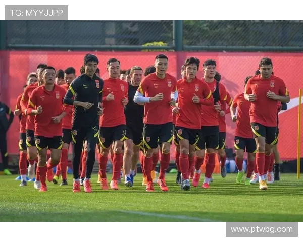 国足世预赛迎关键战新阵容磨合成败牵动球迷期待全国关注焦点之战